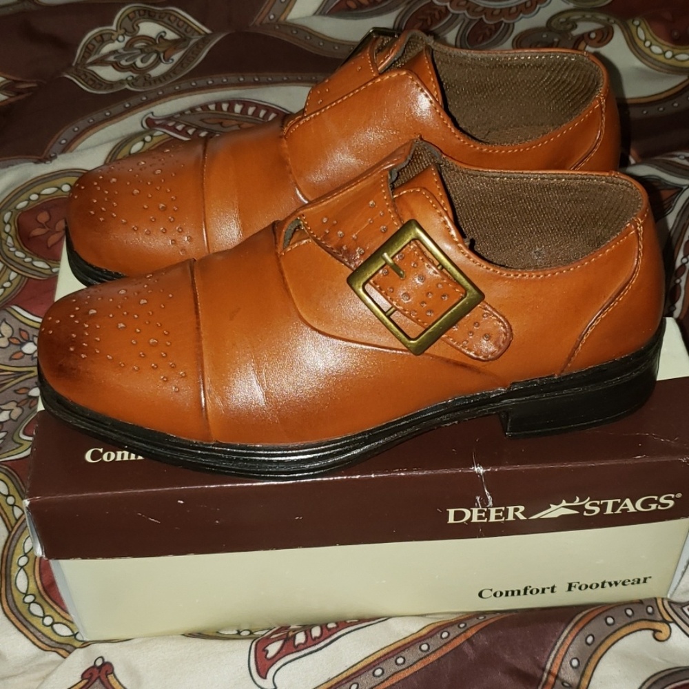 Boys shoes